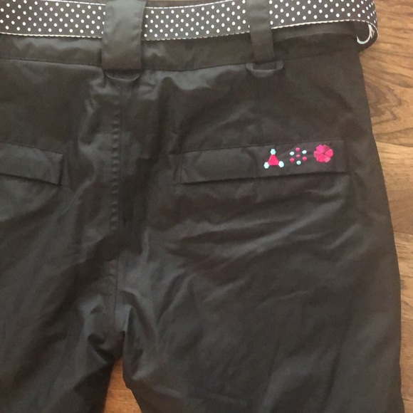 O’Neill Escape Series Black Snow Pants with belt - Picture 11 of 12